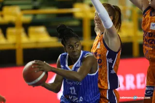 Perfumerías Avenida – Valencia Basket. Pabellón de Würzburg (5)
