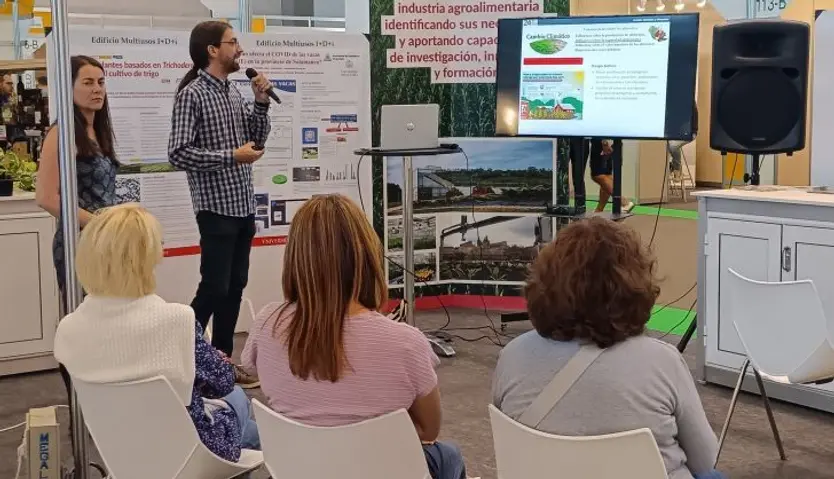Ciencia en la universidad salamaq