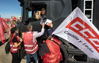 Concentración de transportistas en Fuentes de Oñoro. Foto ICAL