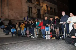 Ambiente en la Procesión de la Hermandad Franciscana en el Sábado de Pasión, Semana Santa 2024