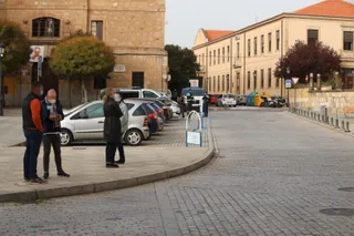 Policías locales, guardias civiles y bomberos mayores de 55 años reciben la primera dosis de la vacuna contra el coronavirus