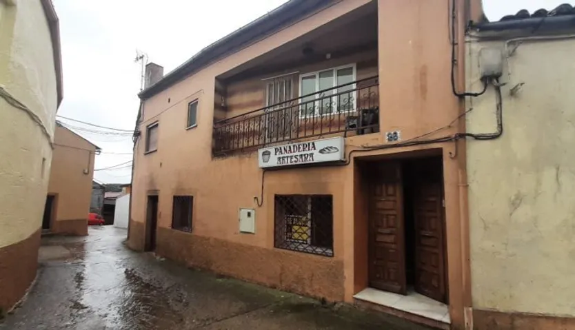 Panadería ‘Hermanos Navais López’ en Navasfrías (2)