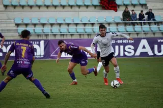 Manín, en una acción en La Nueva Balastera / FOTO SALAMANCA CF UDS