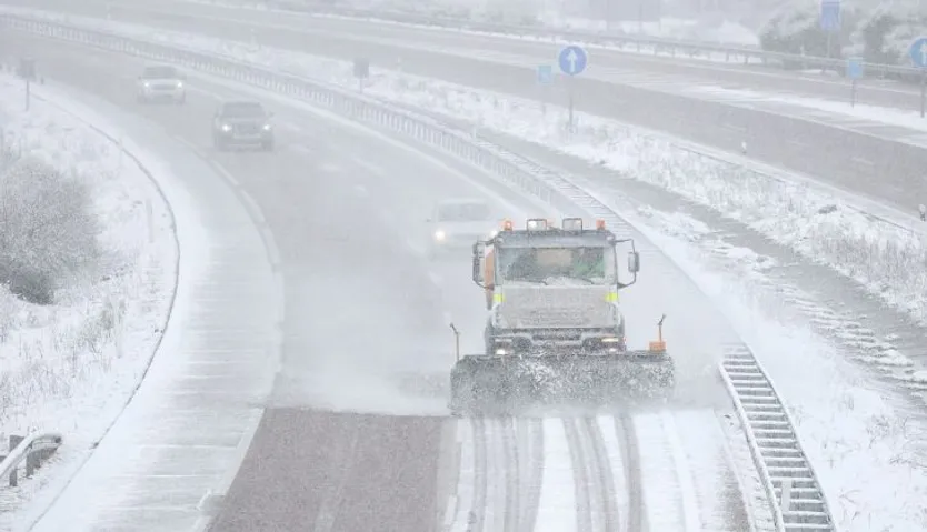 Nieve en la A-62, a la altura de Sancti Spíritus | ICAL