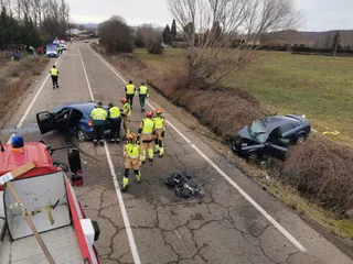 Tres heridos en una colisión en Sarasiegos, León, CL 623. Foto de Ayto León / ICAL