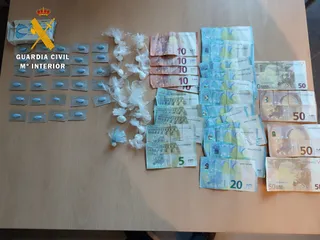 Imagen de lo incautado por la Guardia Civil