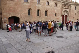 Turistas en Salamanca, imagen de archivo