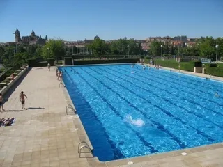 1356358