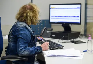 Atención telefónica de la Agencia Tributaria. EP