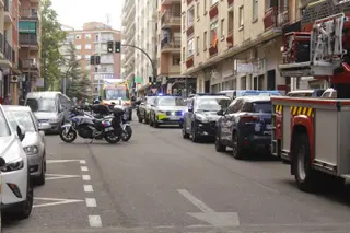 Investigan la caída de una persona al patio interior de una vivienda en la avenida Campoamor