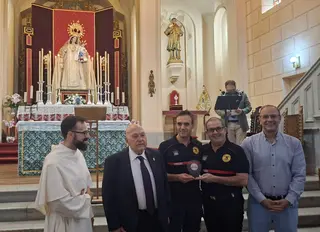 Avesal reconoce la labor de los Bomberos de Salamanca durante su tradicional Fervorín. Ayuntamiento de Salamanca