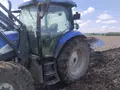Tractor En Una Tierra De Cultivo En La Comarca De Alba De Tormes