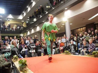 Desfile cine y música CC El Tormes (7)
