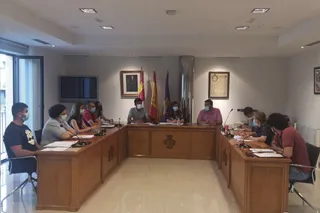 Un momento del pleno municipal del Ayuntamiento de Peñaranda de Bracamonte.