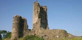 UPL pregunta a la Junta por el estado de abandono del castillo de La Alberguería de Argañán