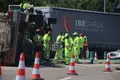 Camión vuelca en rotonda E.Lecrerc. Salamanca24horas