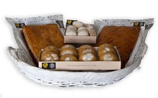 Cesta de productos variados