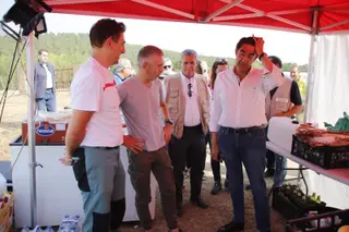 Visita del ministro del Interior Grande Marlaska al incendio de El Maillo (5)