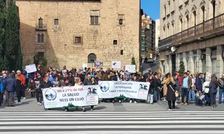 Veterinarios y dueños de mascotas se manifiestan en Salamanca contra el nuevo Real Decreto