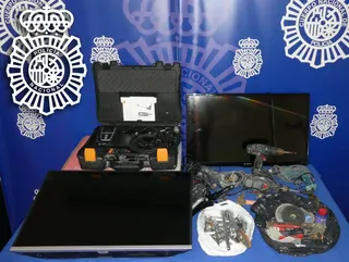 Detenidos dos jóvenes por robar ocho televisiones del trastero de sus vecinos