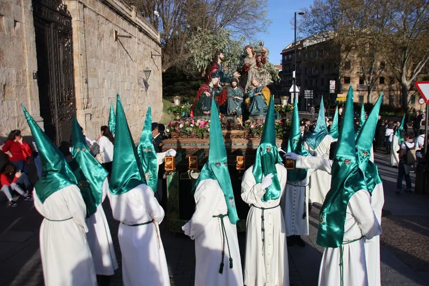 Procesión de la Cofradía de la Oración en el Huerto de los Olivos