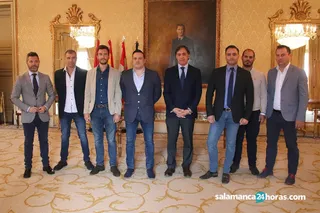 Alcalde recibe a la nueva junta directiva de la Asociación de Empresarios de Hostelería8