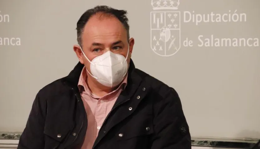 Jesús María Ortiz, Ángel Moro, y Francisco José Domínguez, presentan la BTT Garcihernández, incluida en el VII Circuito Diputación de Salamanca de Pruebas BTT 2022.