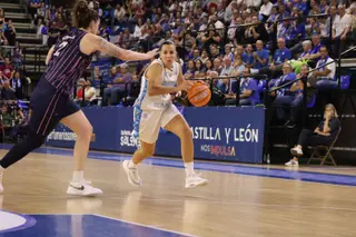 Perfumerías Avenida - Nyon Basket
