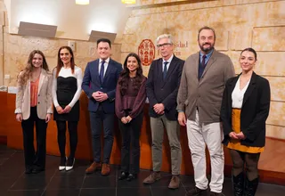 Alumnos de la Facultad de Comunicación ganan la última campaña de sensibilización de la Federación Española de Espirituosos en Salamanca