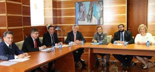 Sanidad se compromete a que el máximo entre desplazamiento y tratamiento de radioterapia no supere las cuatro horas
