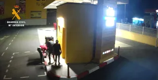 Detenidos por robar la caja de las máquinas de lavado del alfoz