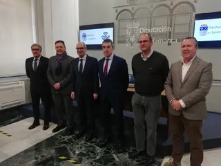 Presentación convenio Diputación y Correos para pagar impuestos a través de los carteros