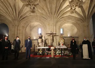 El presidente de la Junta visita a la Hermandad Dominicana de Salamanca en la iglesia de San Esteban