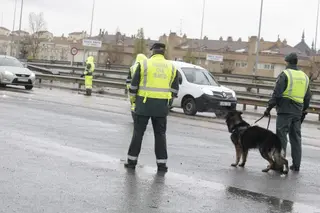 Controles de la Guardia Civil después de la Nochevieja Universitaria