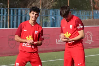 Dos jugadores de la UD Santa Marta de Liga Nacional | FOTO UD SANTA MARTA