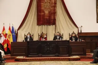 María José Fresnadillo, asiste al acto de recepción como Académico de Número de la Real Academia de Medicina de Salamanca de Marcelo Fernando Jiménez López