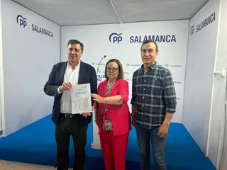 Los diputados del Partido Popular por la provincia de Salamanca, José Antonio Bermúdez de Castro, María Jesús Moro y Pedro Samuel Martín, en una rueda de prensa | Salamanca24horas