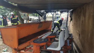 Incendio de un tractor en la carretera de Aldealengua