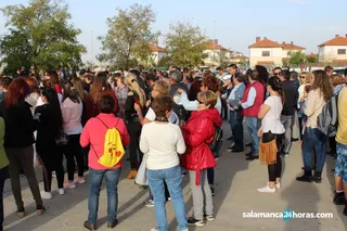Manifestación residencia Castellanos de Moriscos (42)