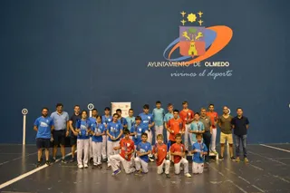 Finales de Pelota a Mano en edad escolar en Olmedo
