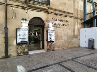 Tienda de Unionistas en la calle Rúa Mayor FOTO SALAMANCA24HORAS.COM