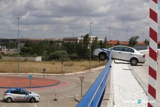 Accidente de un turismo contra la valle de E (5)