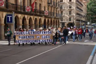 Manifestación de los Funcionarios de Justicia desde la puerta de los Juzgados hasta la Subdelegación del Gobierno