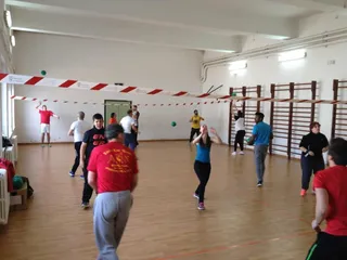 Abierto el plazo para inscribirse en el curso de la Diputación "Monitor escolar de Deportes en Red". Foto de archivo anterior a la pandemia