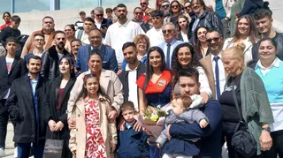 Alba Jiménez Navarro el día de su graduación con familiares y amigos
