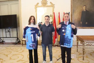 El alcalde recibe a los subcampeones de España, Unionistas FS Salamanca.