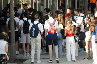 Un grupo de jóvenes - Edu Botella - Europa Press - Archivo