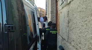 El acusado de presuntas violaciones a seis niñas entra en los juzgados este miércoles
