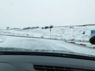 Nieve en la incorporación a la A-66 a la altura de Arapiles