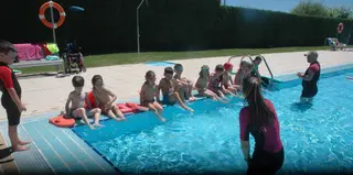 Cursos de natación en la piscina de verano de Guijuelo